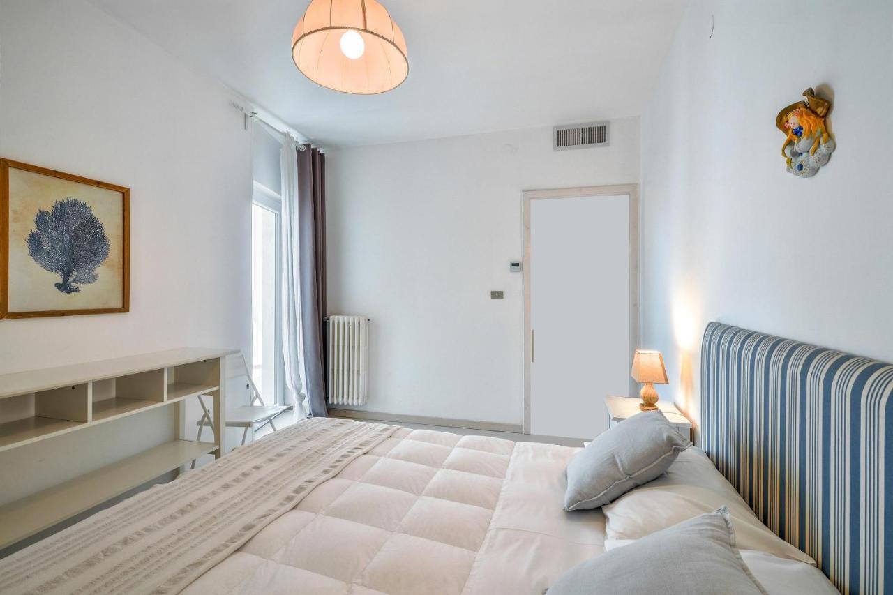 Amoredimare Casa Vacanze Полиньяно-а-Маре Экстерьер фото