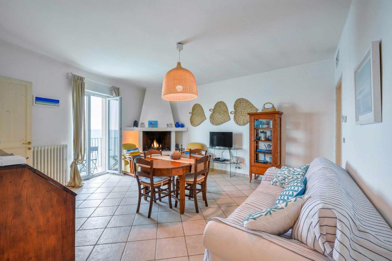 Amoredimare Casa Vacanze Полиньяно-а-Маре Экстерьер фото